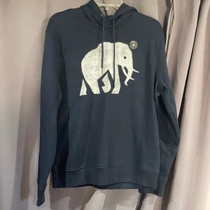 Men’s medium navy banana republic hoodie. NWT